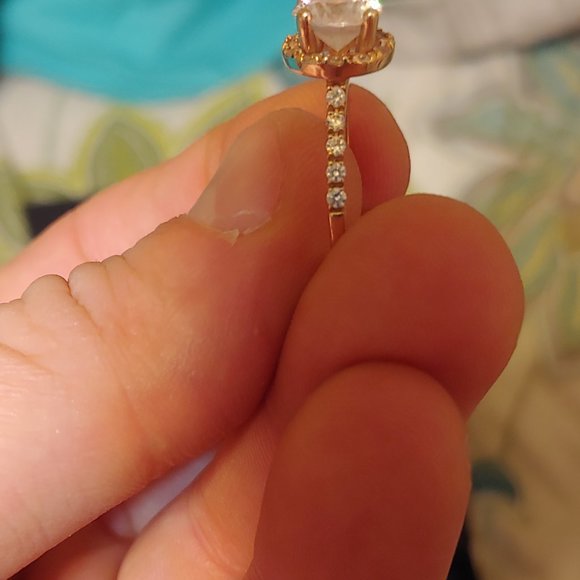 2.48cts Engagement Ring! Diamond Alternative; RARE 14k Rose Gold Ring, Round Cut - Picture 9 of 15